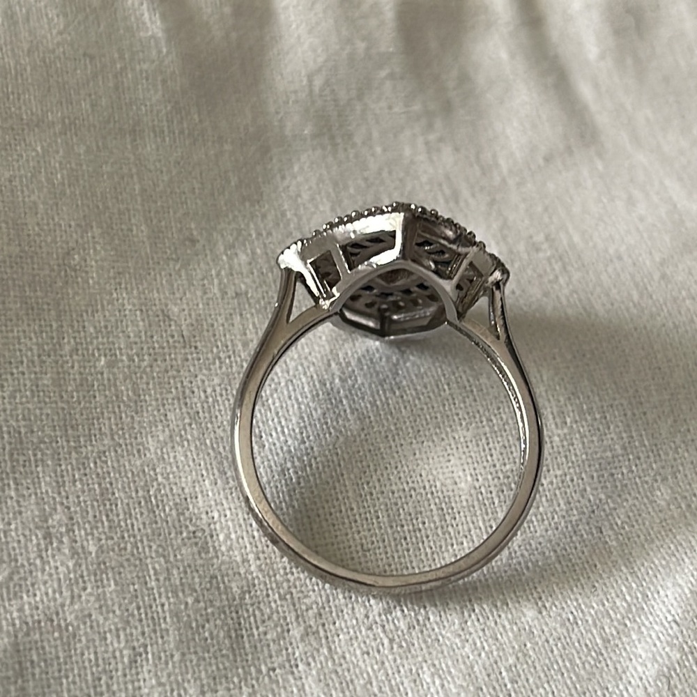 Beautiful ring silver 925 sterling size 8 teardrop blue/white cubic zirconia - Picture 9 of 14